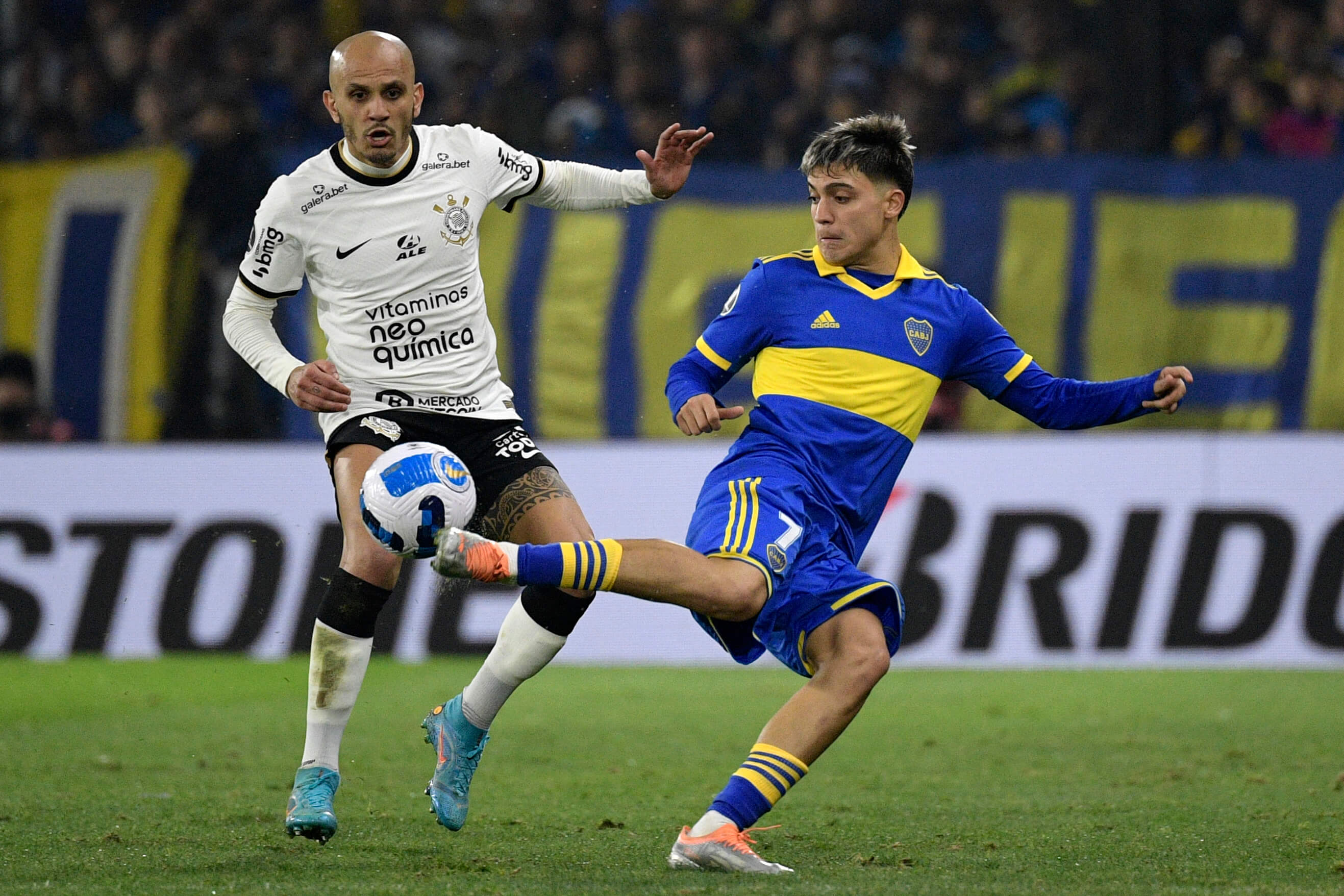 Corinthians vence nos pênaltis em noite inspirada de Cássio e elimina o Boca  Juniors na Libertadores