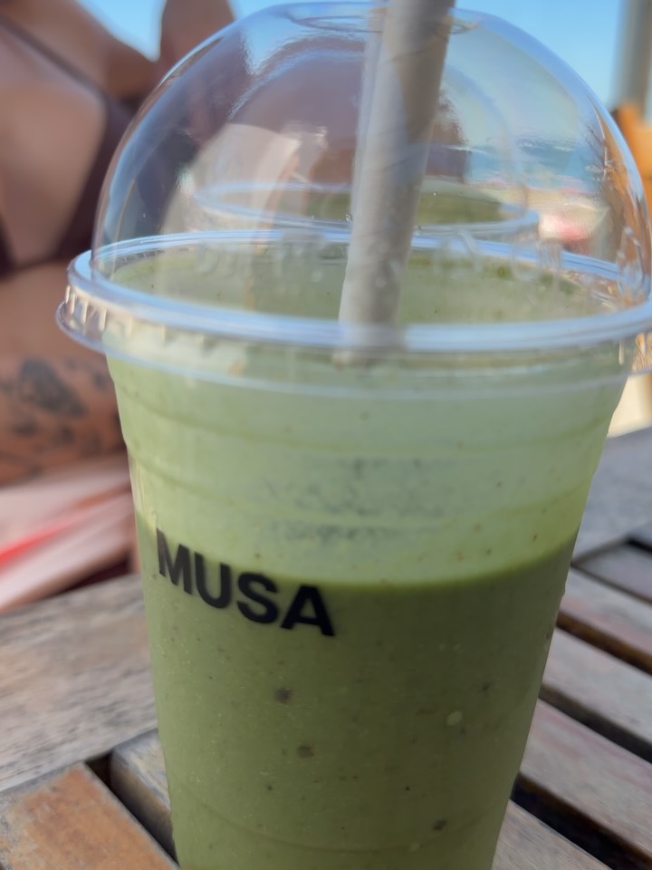 Léo Pereira publica fotos com Karoline Lima no Rio e web comenta romance. Foto: Instagram