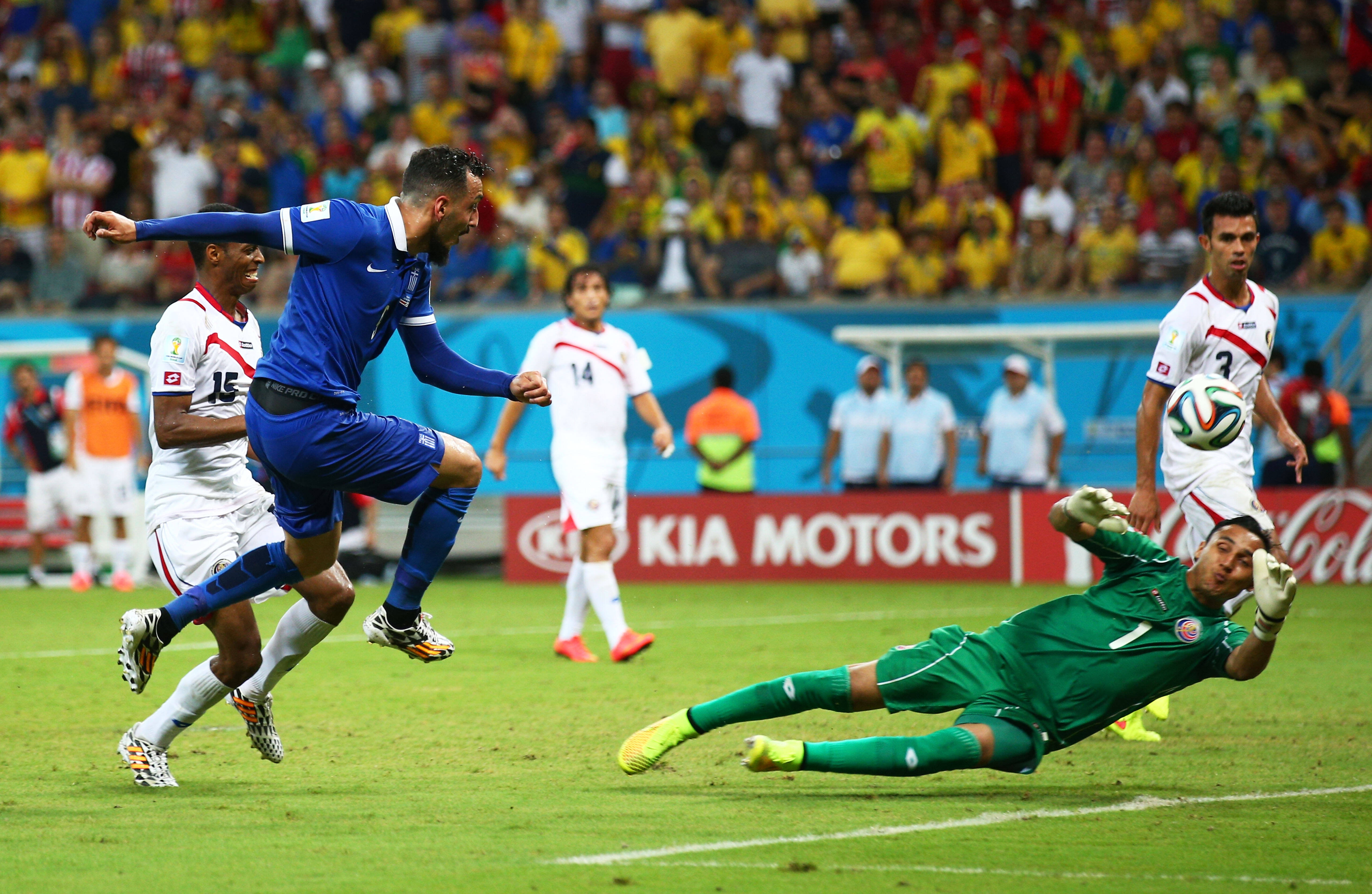 Navas evita o gol da vitória da Grécia na prorrogação Getty Images/Ian Walton