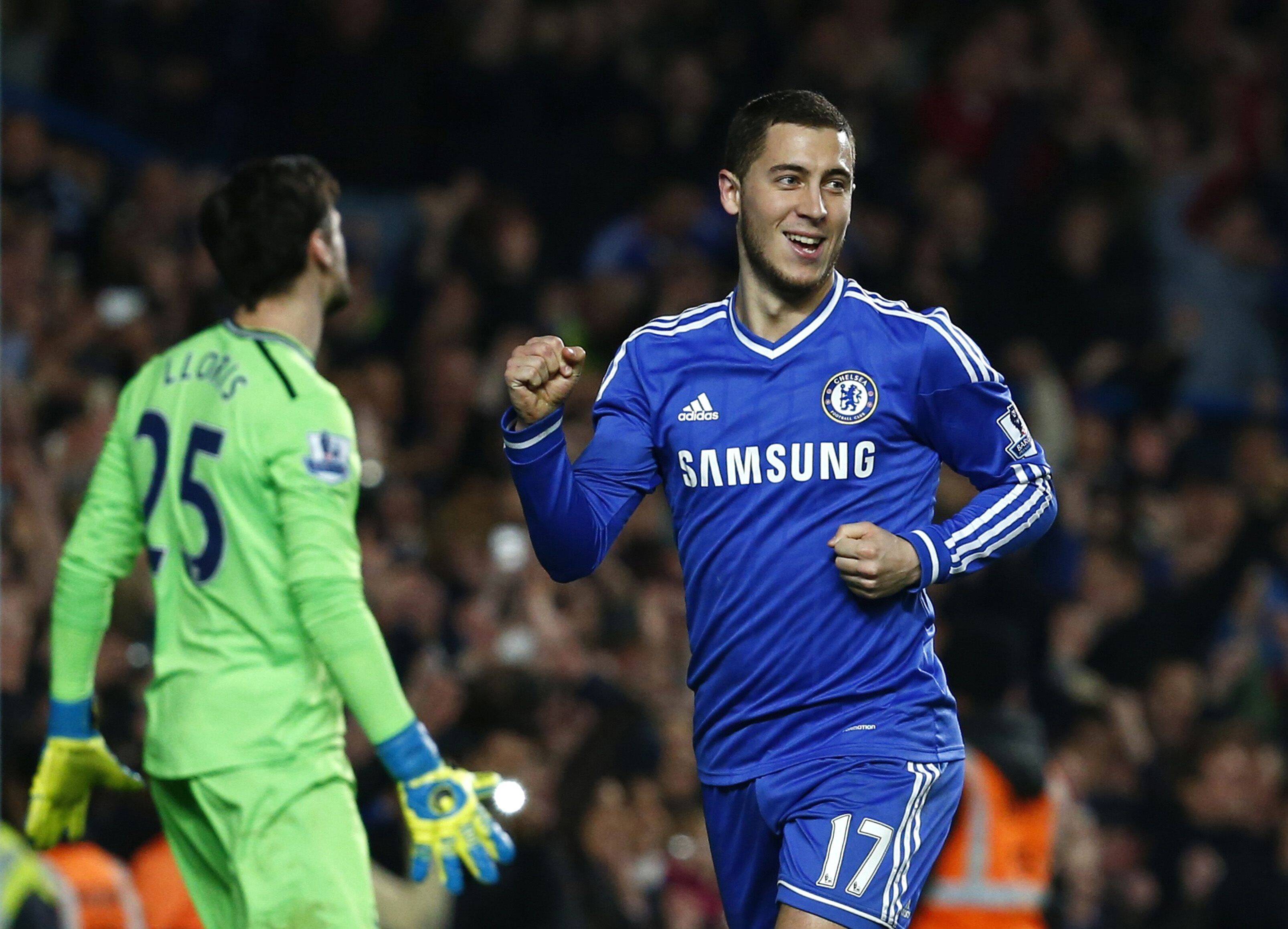 Hazard comemora após marcar na goleada do Chelsea sobre o Tottenham Eddie Keogh/Reuters