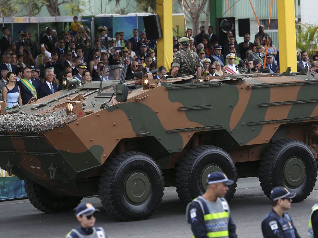 O desfile contou com apresentação dos blindados do Exército. Foto: José Cruz/Agência Brasil - 07.09.2022