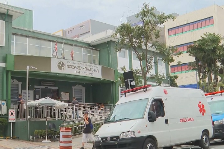 O caso aconteceu no Hospital Nossa Senhora do Pari, no Centro de São Paulo. E repercutiu largamente nas redes sociais com questionamentos éticos e de saúde.  Reprodução: Flipar