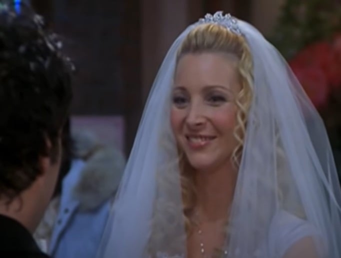 Um dos casais mais marcantes da série é Phoebe e Mike. Mas isso não estava nos planos, já que a personagem iria se casar com David. Tudo mudou pelo fato de boa parte do público gostar de Mike e do seu carisma. 