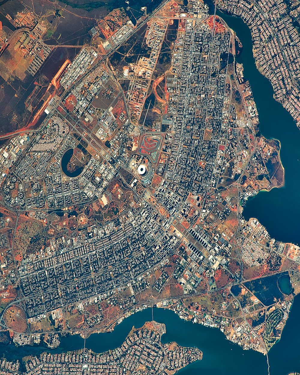 Imagem de Satélite de Brasília. Foto: Reprodução/Instagram Sergey Ryazanskiy @sergeyiss