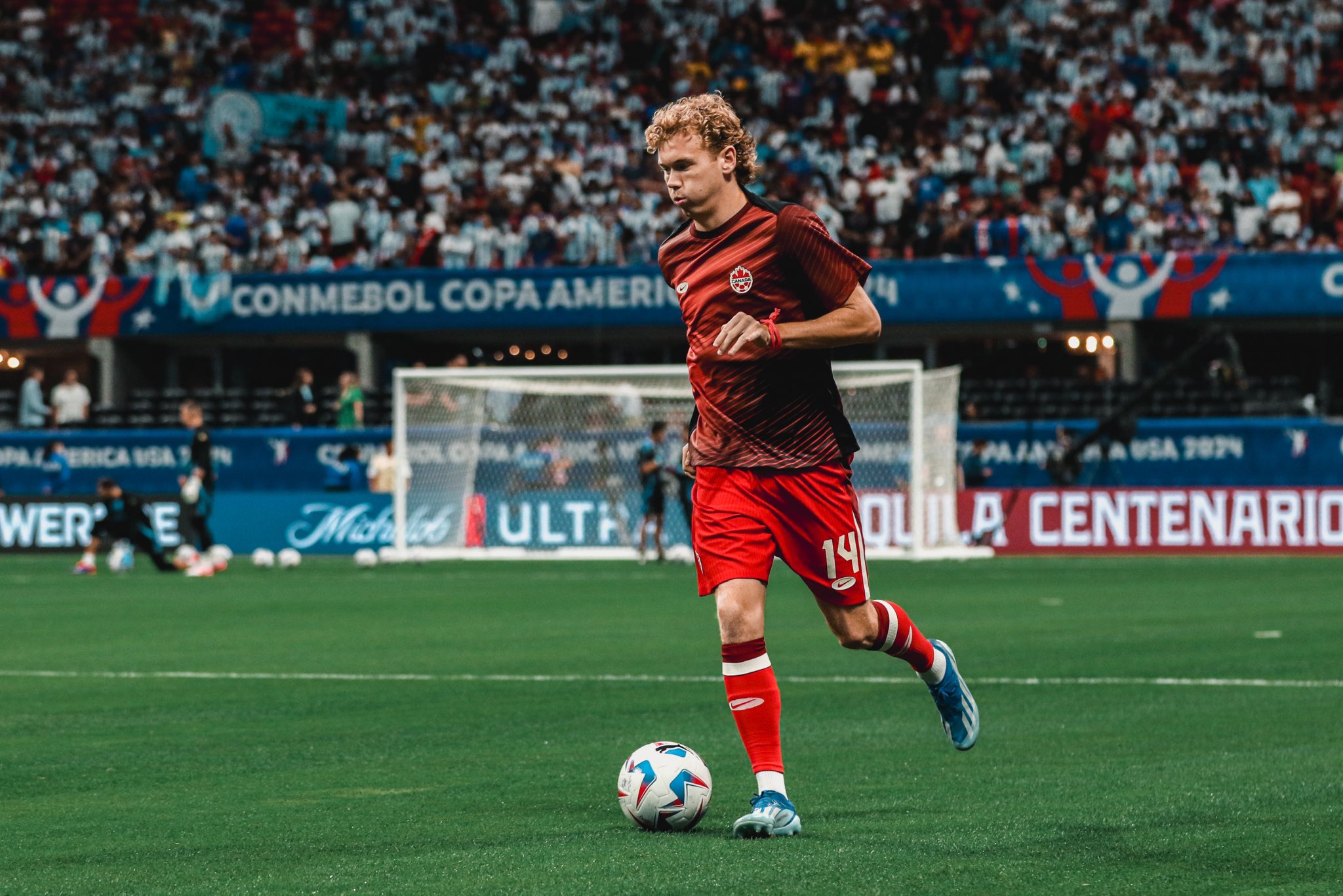 Argentina x Canadá (Fotos X/Conmebol, X/Seleção Argentina e X/Canadá Soccer)