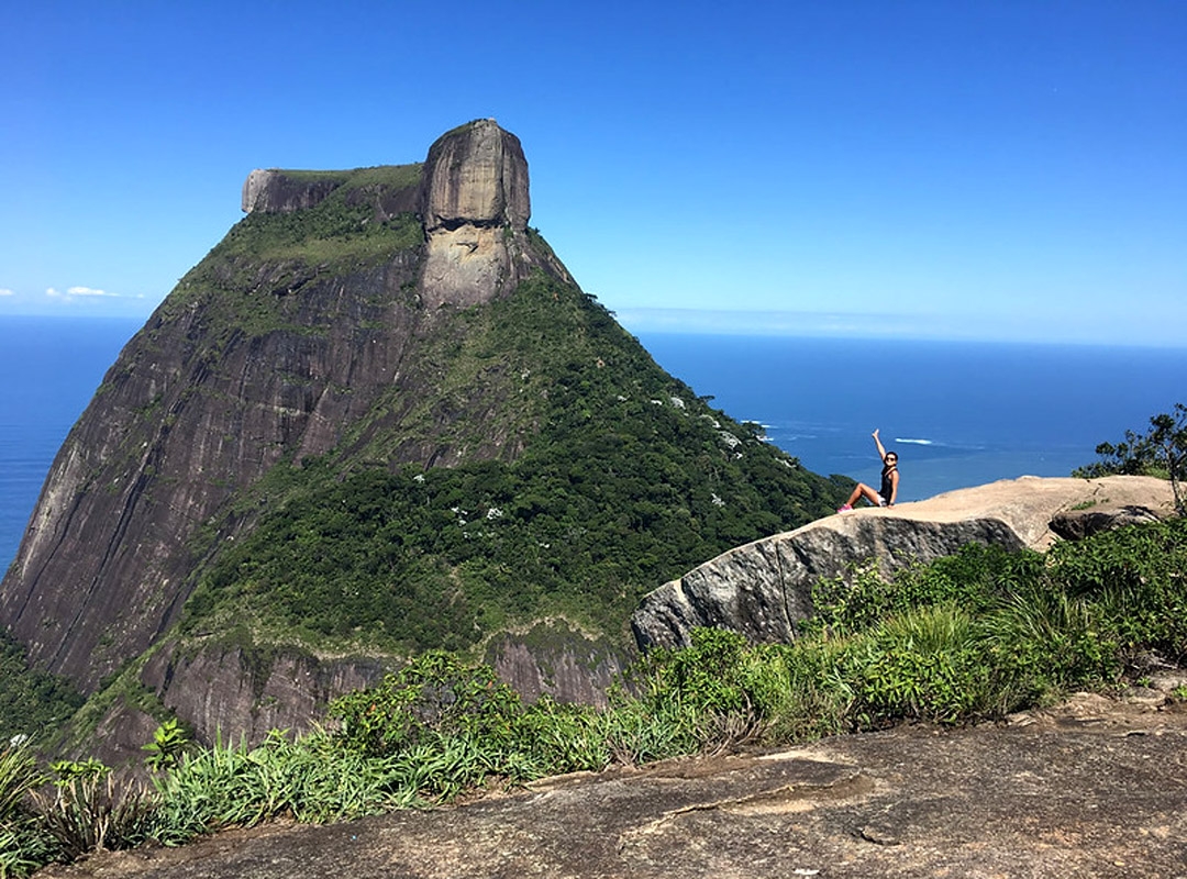 Parque Nacional da Tijuca, Rio de Janeiro: Com uma área de aproximadamente 3.956 hectares, a Floresta da Tijuca é considerada uma das maiores florestas urbanas do mundo. O Pico da Tijuca, com 1.021 metros de altitude, e o Pico do Papagaio, com 989 metros, oferecem vistas panorâmicas da cidade e da Baía de Guanabara. Reprodução: Flipar