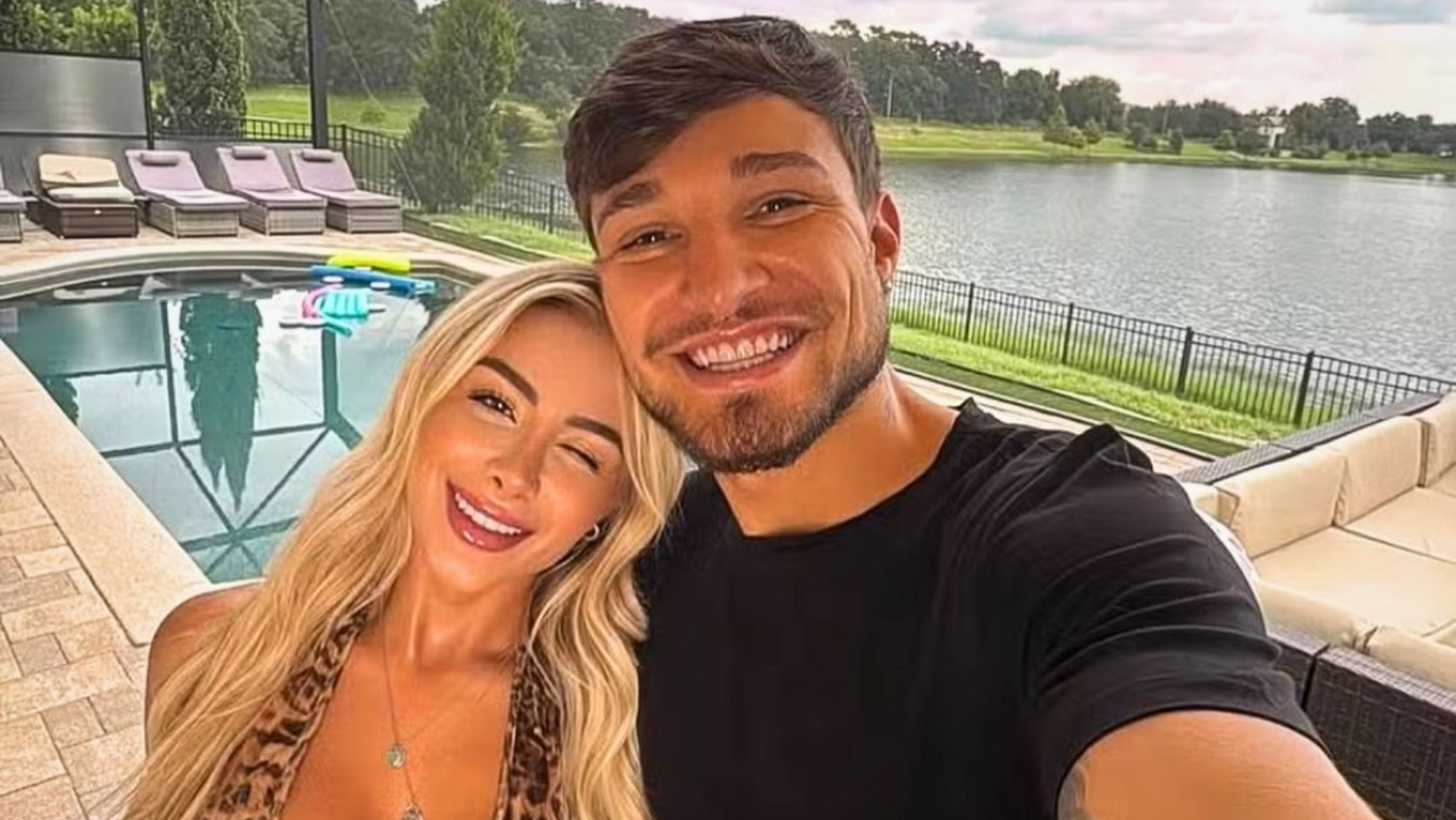 MC Gui faz selfie com Georgia Azevedo . Foto: Reprodução/ Instagram @mcgui