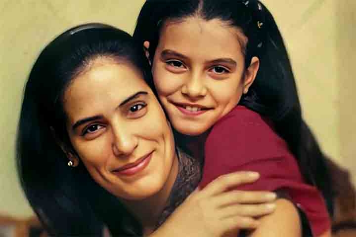 Nos anos 1990, Cleo Pires chegou a fazer uma curta participação na minissérie “Memorial de Maria Moura”, incentivada pela mãe. 
 Reprodução: Flipar