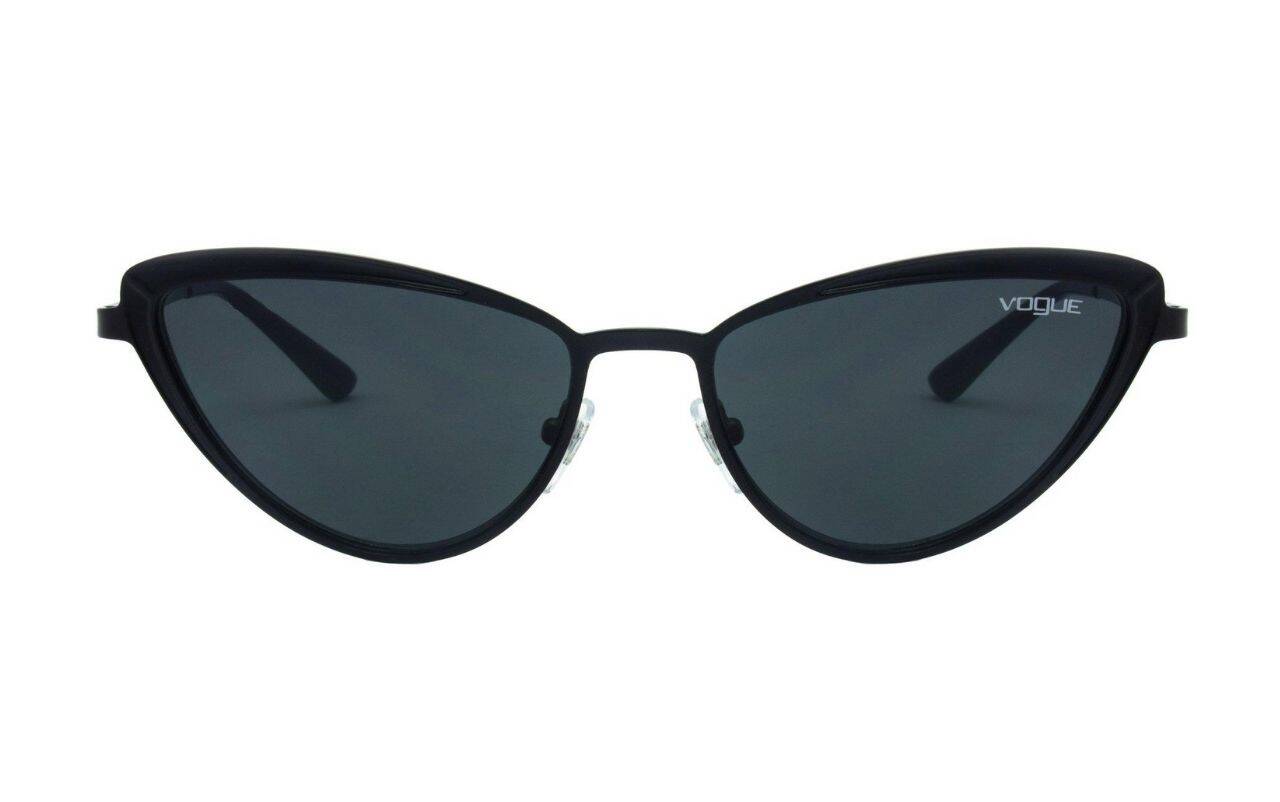 Óculos de Sol Vogue VO4152S Preto | R$ 440. Foto: Divulgação