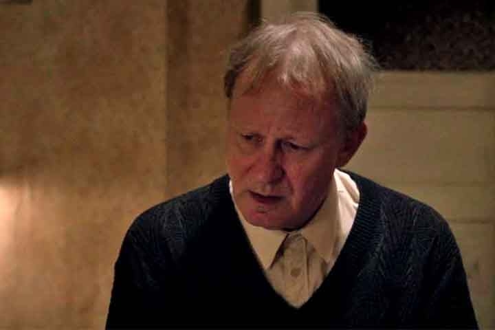 Uma das parcerias mais famosas do ator é com o dinamarquês Lars von Trier. Ele atuou em seis filmes do diretor, incluindo os badalados “Dançando no Escuro”, “Dogville” e “Melancolia”. 
 Reprodução: Flipar