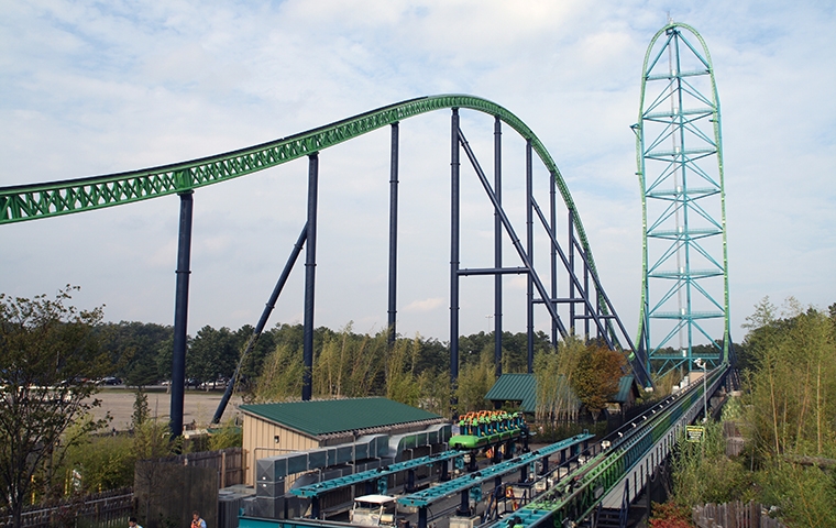 Em 21 de maio de 2005 - portanto, há 19 anos - o parque Six Flags Great Adventure inaugurou a mais alta montanha-russa do mundo, chamada de Kingda Ka. 