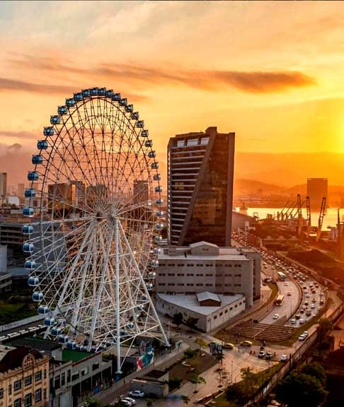 Inaugurada em dezembro de 2019 na área turística do Boulevard Olímpico, a Rio Star fica em 13º lugar entre as 23 rodas-gigantes mais altas do mundo e é considerada a maior da América Latina. Veja as maiores do mundo.  Reprodução: Flipar