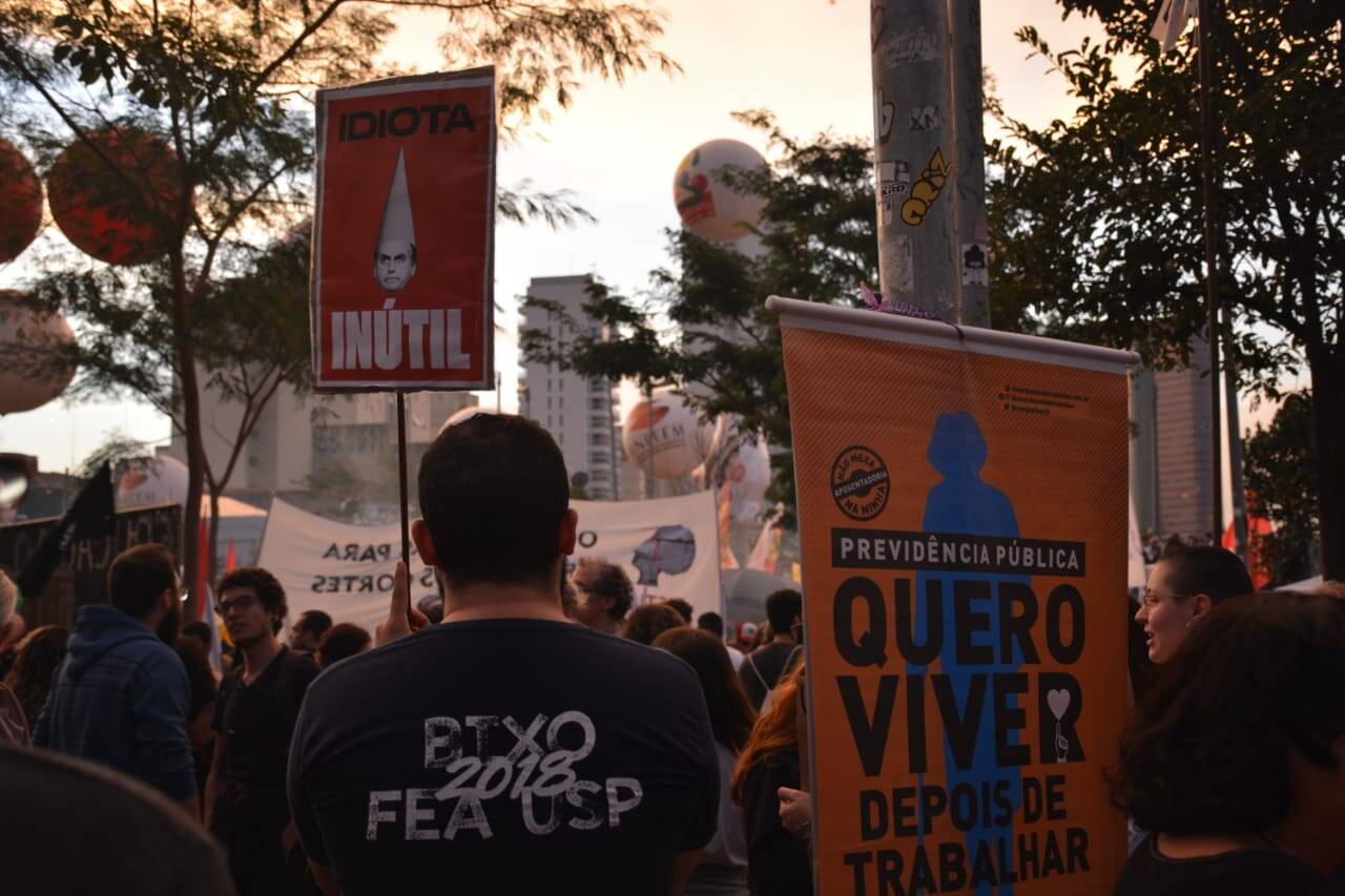 Concentração de manifestantes no Largo da Batata, zona oeste da capital paulista. Foto: Larissa Pereira/iG São Paulo