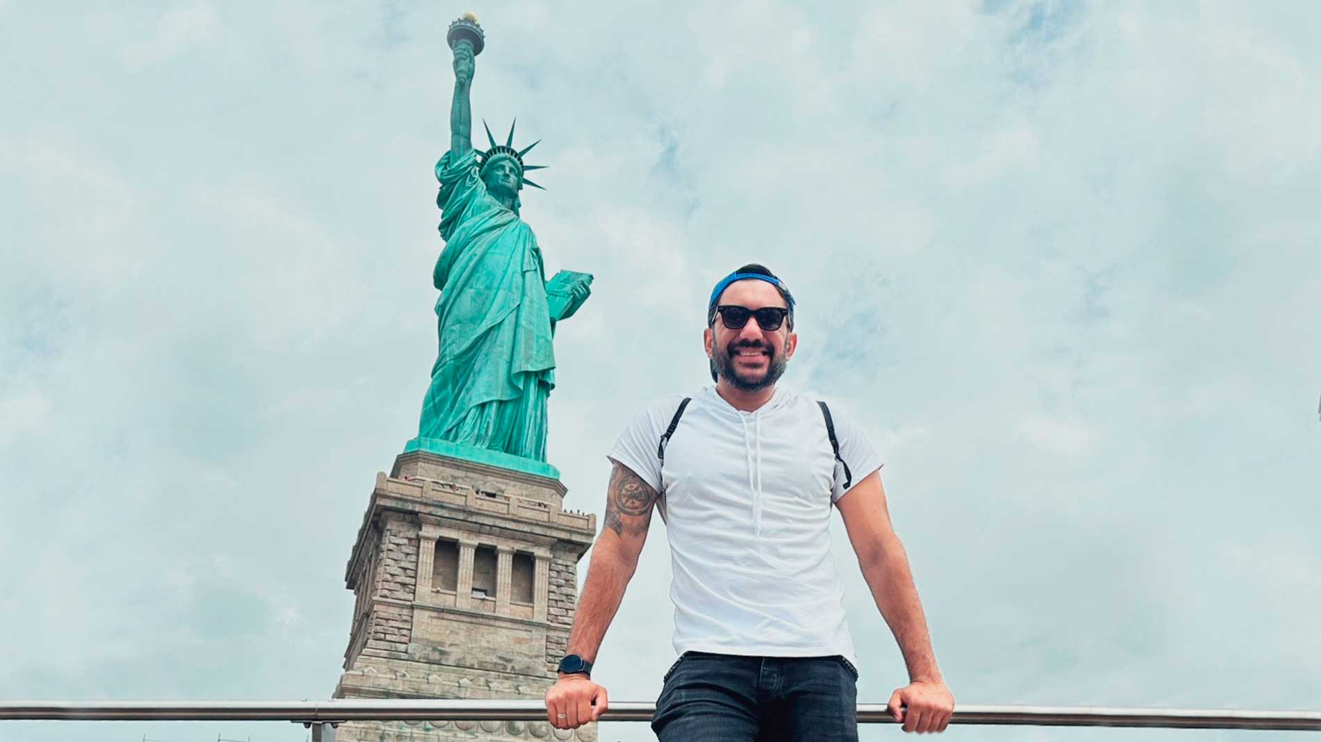 Vitor Vianna visita a Estátua da Liberdade uma das mais famosas do mundo. Foto: Arquivo pessoal