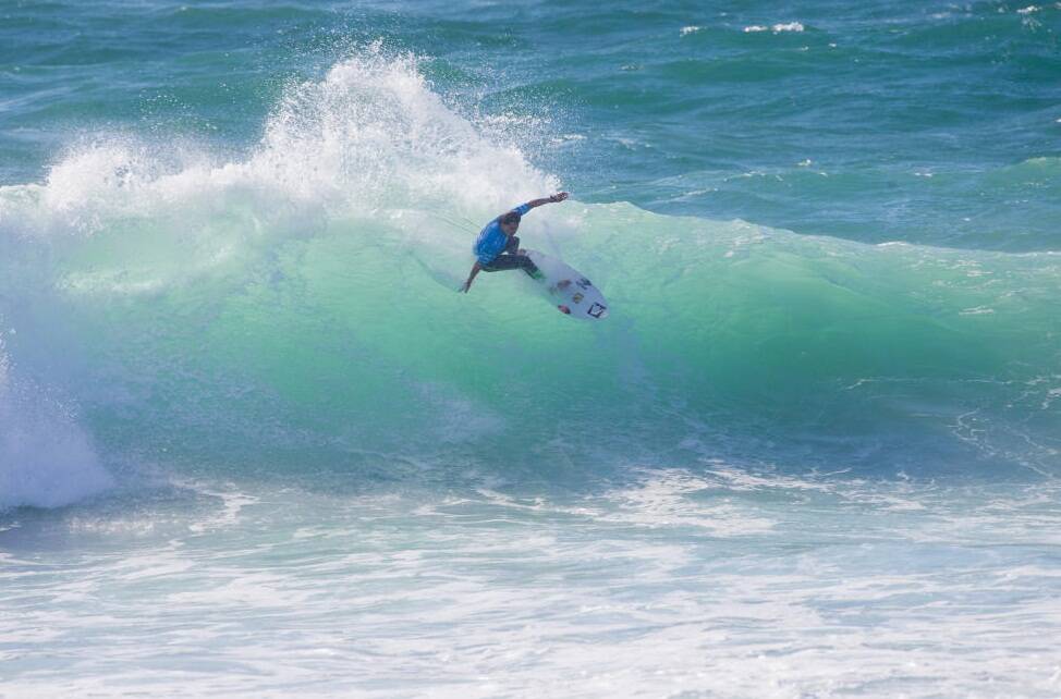 O surfista Ian Gouveia teve um ótimo desempenho na "perna europeia", que o garantiu o quinto lugar no ranking geral da WQS. Foto: WSL/ Laurent Masurel