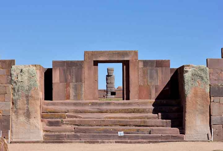 Templos, cidades ou monumentos. Sítios arqueológicos são locais com  vestígios de ocupação humana, ou seja, evidências de como as pessoas viviam no passado. Reprodução: Flipar