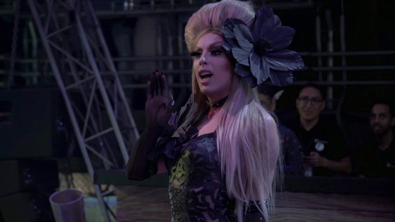 Invasão Drag (2018): curta-metragem que mostra as novas gerações de drag queens, que surgem de diversas classes sociais e que utilizam das novas tecnologias para buscar visibilidade na sociedade Divulgação