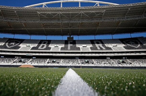 Com o Maracanã poupado para a final da Copa do Brasil, entre Flamengo e São Paulo, o clássico será no Nilton Santos. - Foto: Vitor Silva/Botafogo