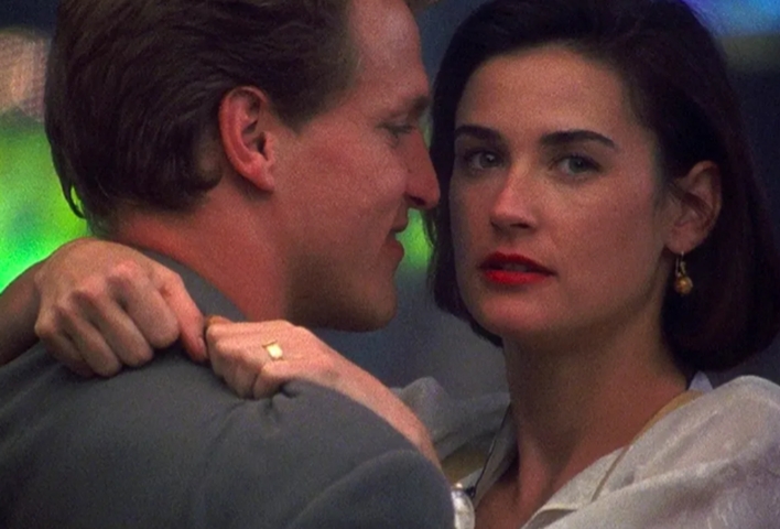 Nos anos seguintes, ela estrelou outros filmes de sucesso, como “Questão de Honra” (1992) e “Proposta Indecente” (1993). 
 Reprodução: Flipar