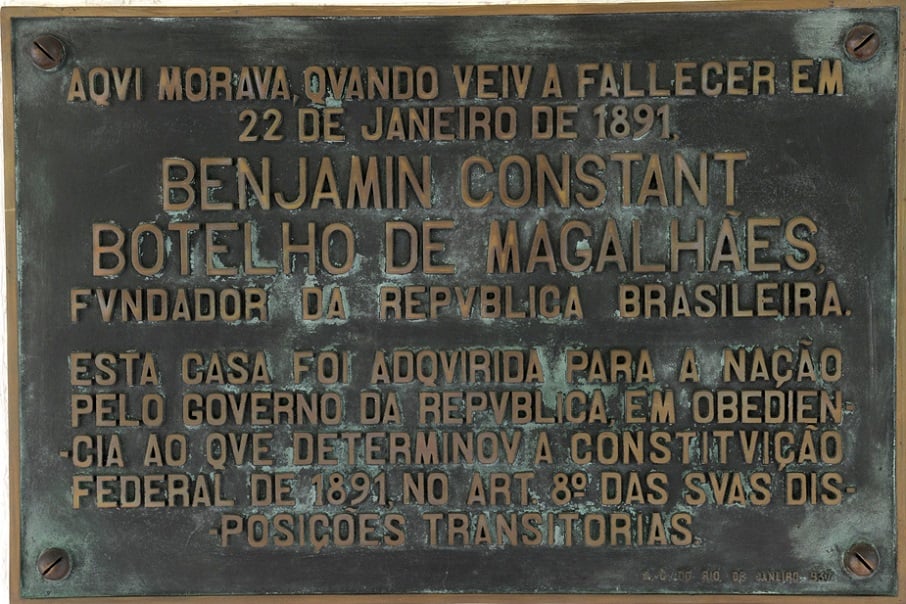Placa no Museu Casa Benjamin Constant.. Foto: Museu Casa Benjamin Constant/Divulgação