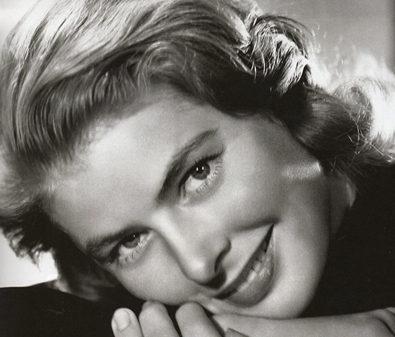 Ingrid Bergman foi uma das grandes atrizes de Hollywood, Nascida em Estocolmo, na Suécia, ela nasceu no dia 29 de agosto de 1915 e, curiosamente, morreu na mesma data, entretanto no ano de 1982, vítima de câncer nos seios. Reprodução: Flipar