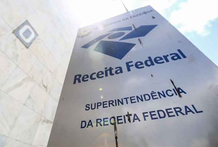 Os débitos que estão na Receita Federal podem ser parcelados em até 60 meses, com o valor mínimo de R$ 300 por parcela.