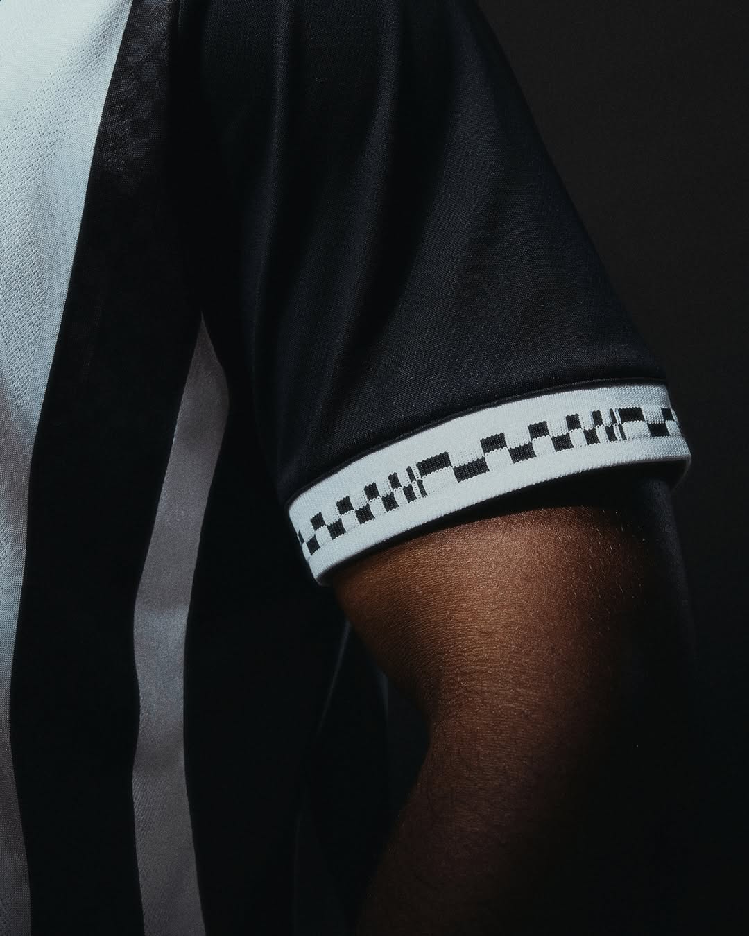 Santos FC - Camisa 2. Foto: Divulgação/Umbro