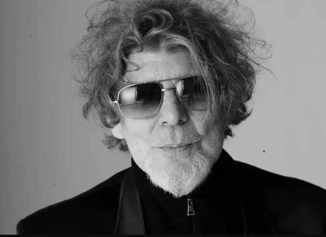 O diagnóstico de Bellotto ocorre pouco tempo após outro integrante da banda, Branco Mello, enfrentar problemas de saúde semelhantes.  Reprodução: Flipar
