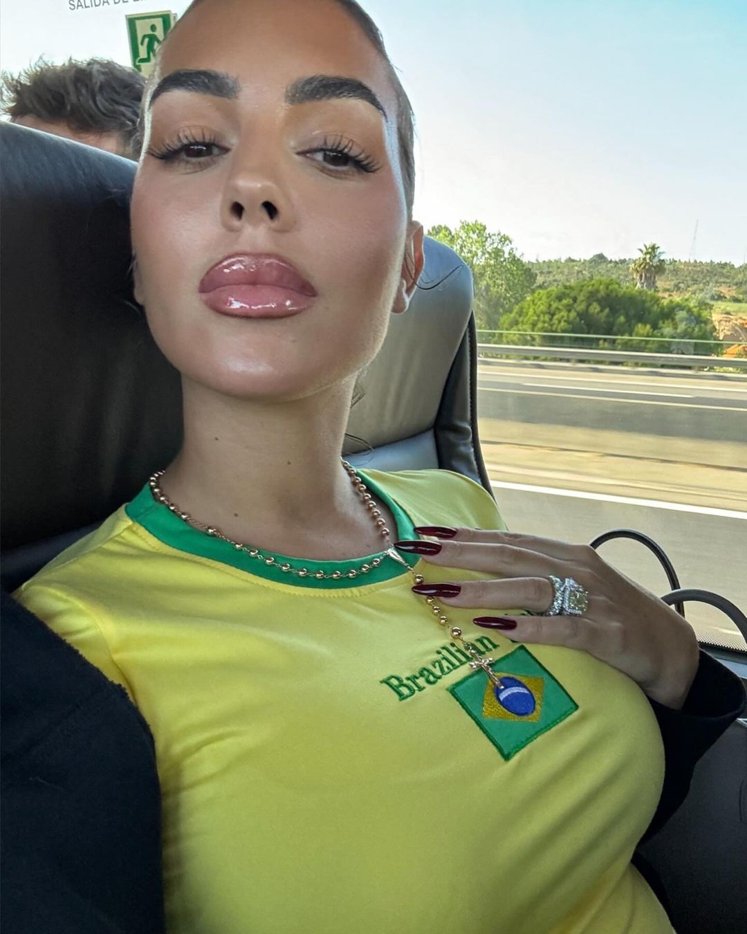Georgina Rodríguez com uma camiseta do Brasil Reprodução