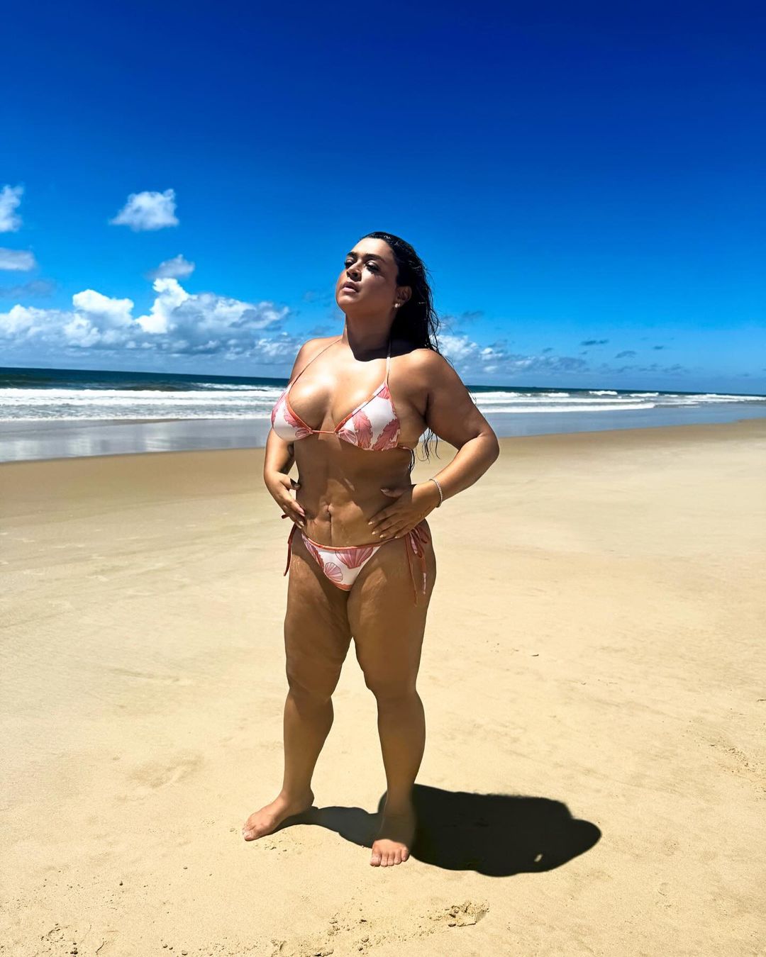Preta Gil se esbalda em praia após cantar em casamento de famosos: 'Livre e feliz' Reprodução/Instagram - 17.03.2024