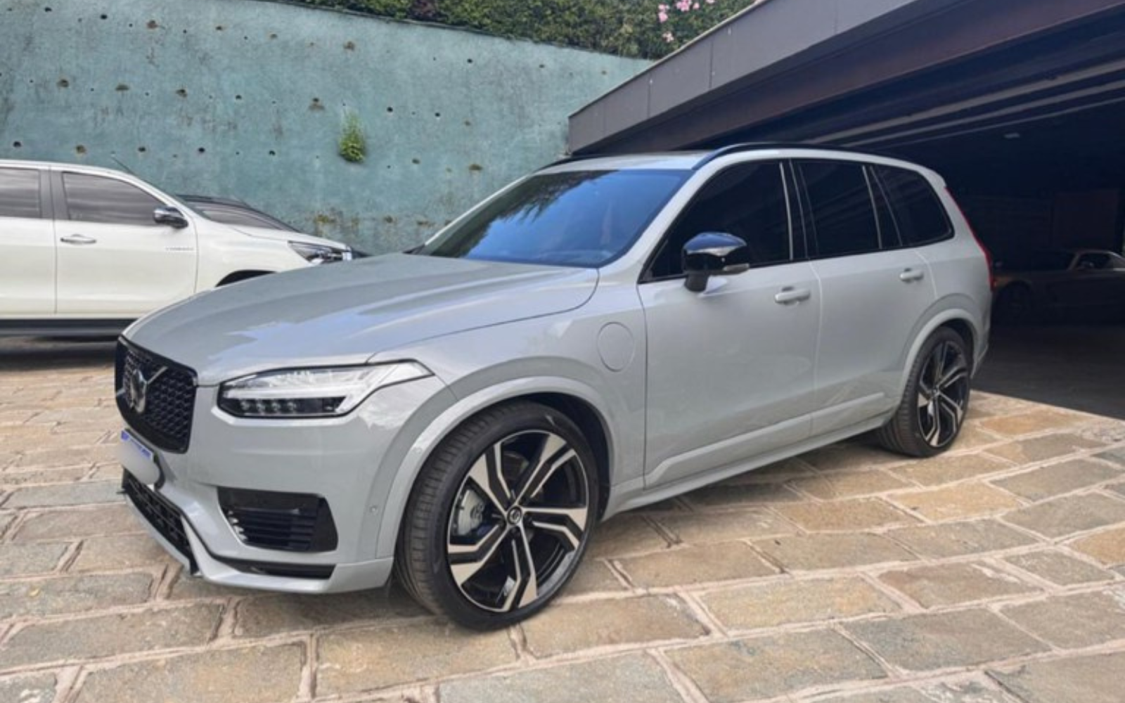 Volvo XC90 2.0 T8 apreendida em operação da Polícia Federal. Foto: Divulgação/Polícia Federal