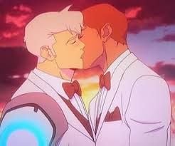 Há um beijo gay em "Voltron: O Defensor Lendário". Foto: Reprodução/Pinterest - 19.08.2022