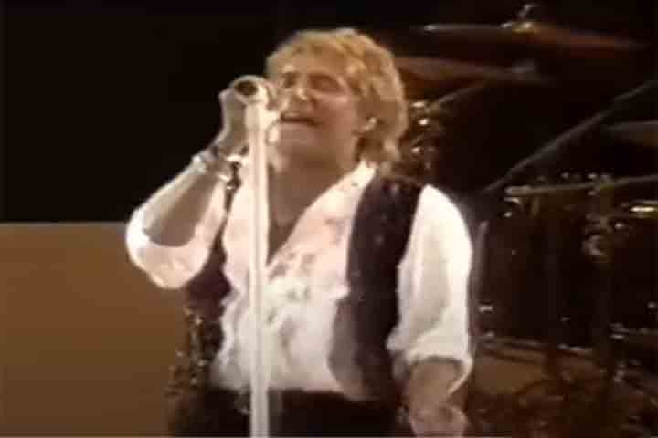 Rod Stewart é um ícone da música internacional e já se apresentou no Brasil diversas vezes.  Reprodução: Flipar