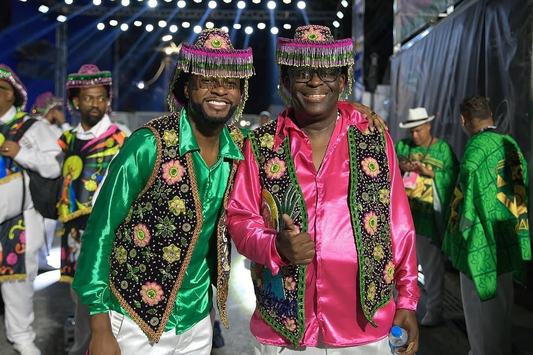 Marquinho ArtSamba e Dowglas Diniz (Mangueira) - Nascido em Mesquita, Marquinhos ficou conhecido pelas suas passagem na Unidos de Padre Miguel, Imperatriz Leopoldinense e Império Serrano. No entanto, foi na Estação Primeira que se firmou, desde 2018. Reprodução: Flipar