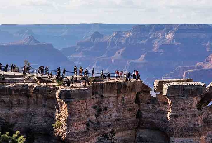 Administrado pelo Parque Nacional do Grand Canyon, fundado em 1919, o local oferece atividades variadas, como trilhas e rafting pelo rio Colorado. Reprodução: Flipar