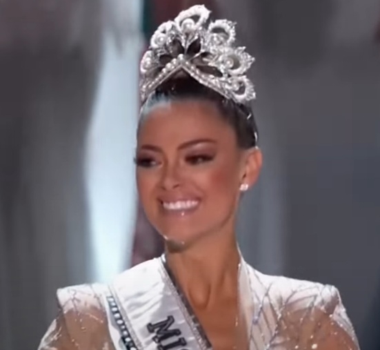 Vencedora da edição de 2017: Demi-Leigh Nel-Peters - País: África do Sul- 22 anos quando ganhou o concurso Reprodução: Flipar