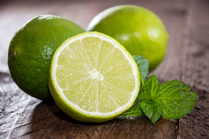 Limão e outras frutas ricas em vitamina C. Foto: Thinkstock/Getty Images