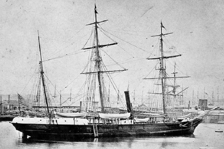 Descoberta em 1881 pela expedição americana liderada por George W. De Long, a bordo do navio USS Jeannette, a ilha foi nomeada em homenagem à embarcação. Reprodução: Flipar