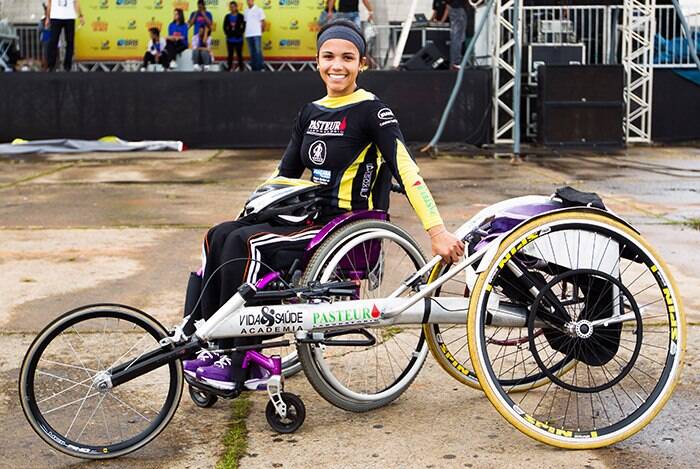 Aline Rocha, atleta paralímpica. Foto: Facebook/Reprodução