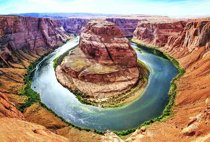 O Grand Canyon tem cerca de 446 quilômetros de extensão, até 29 quilômetros de largura e profundidades que ultrapassam 1.800 metros. Reprodução: Flipar