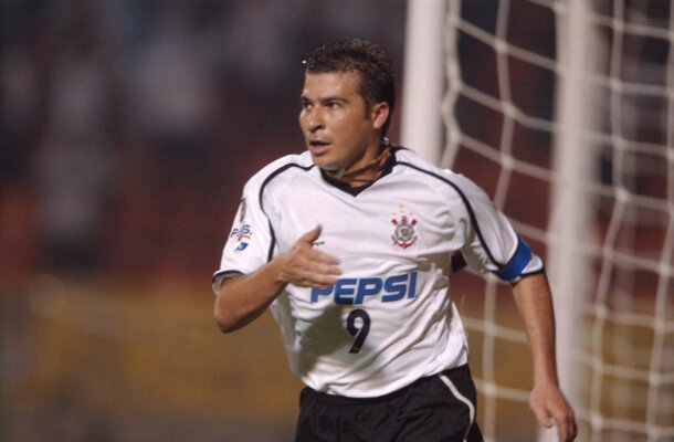 Corinthians - Luizão, com 15 gols, é o maior artilheiro do Timão na Libertadores, seguido por Marcelinho Carioca, que fez 11. - Foto: Divulgação/Corinthians