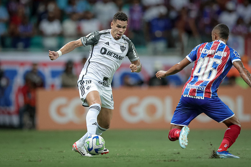 Bahia vence Atlético, evita rebaixamento e 'coloca' Santos na Série B
