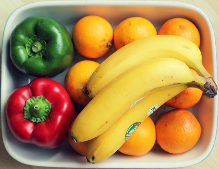 A banana é uma excelente fonte de nutrientes essenciais para a saúde pois ela é rica em: potássio, vitaminas C e B6, fibras e carboidratos. Reprodução: Flipar