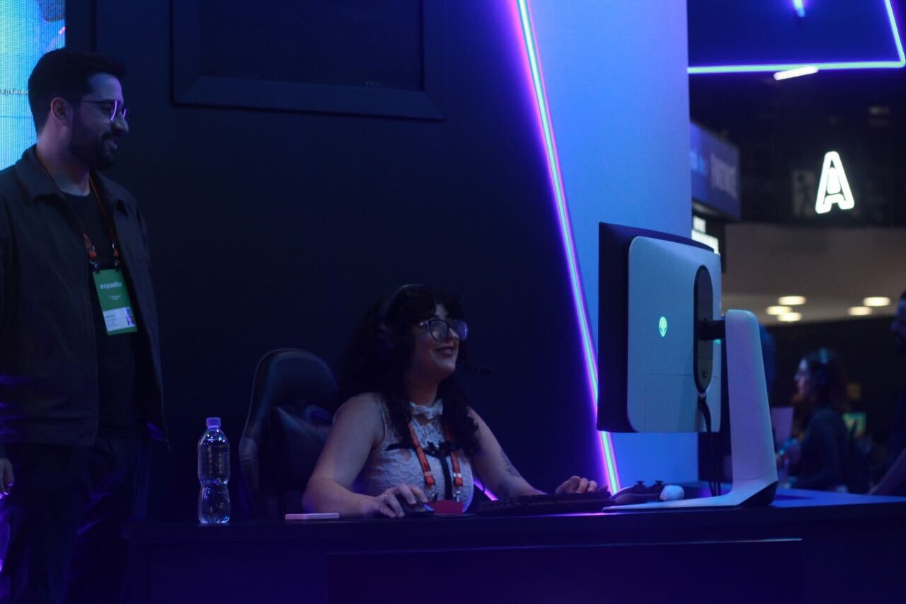 Aos apaixonados por e-sports, mais de 20 horas de campeonatos oficiais acontecerão diretamente da gamescom latam e-sports arena sponsored by Claro.. Foto: Pizza Fria/Portal iG