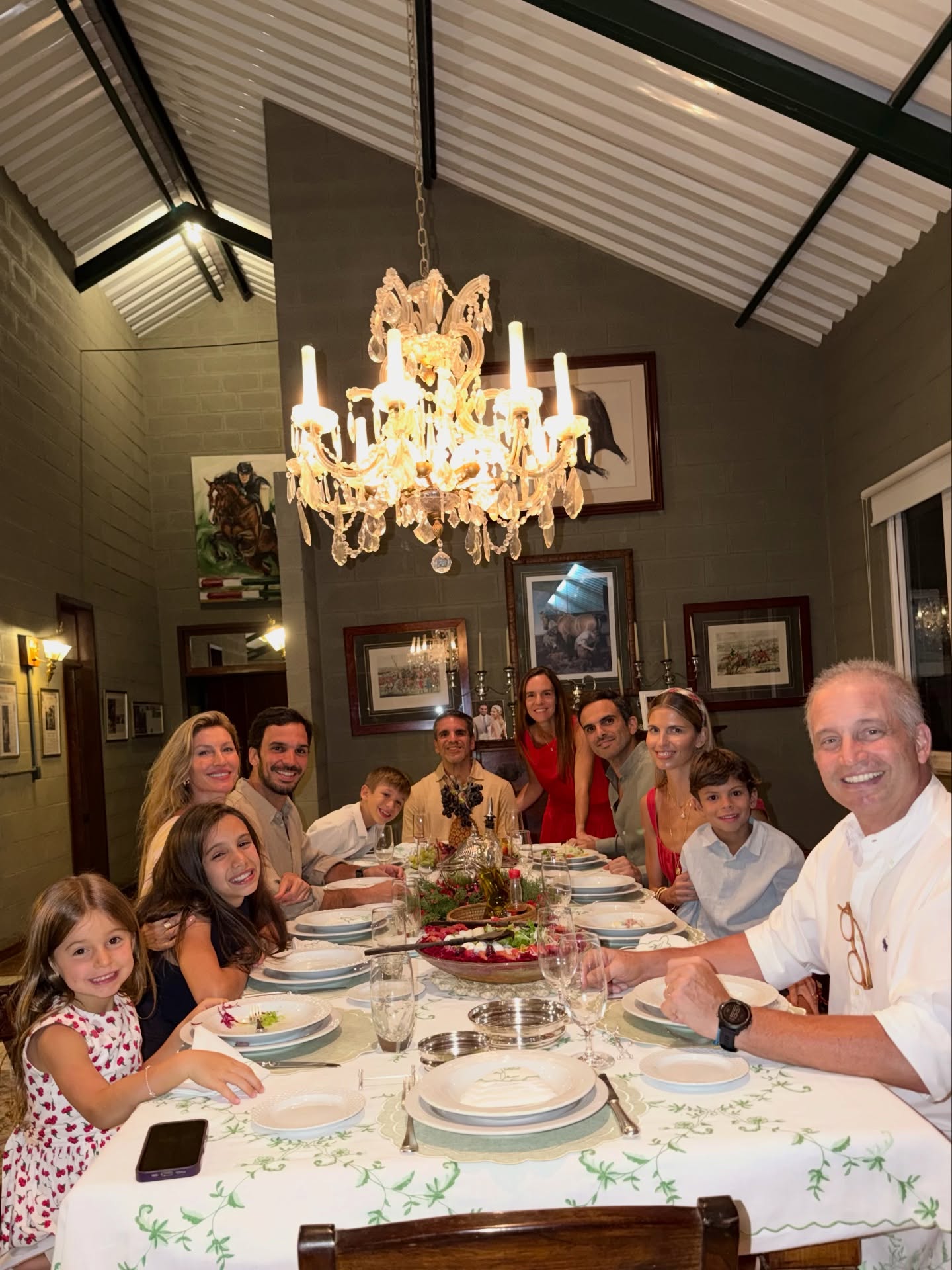 Fotos do álbum compartilhado por Gisele Bündchen. Foto: Instagram/@gisele