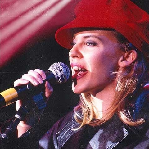 Em 2024, a prestigiosa revista Time elegeu Kylie Minogue entre as 100 pessoas mais influentes do mundo, dando destaque a ela na relação de ícones ao lado de personalidades como o ator Michael J. Fox e a diretora de cinema Sofia Coppola. 

 Reprodução: Flipar