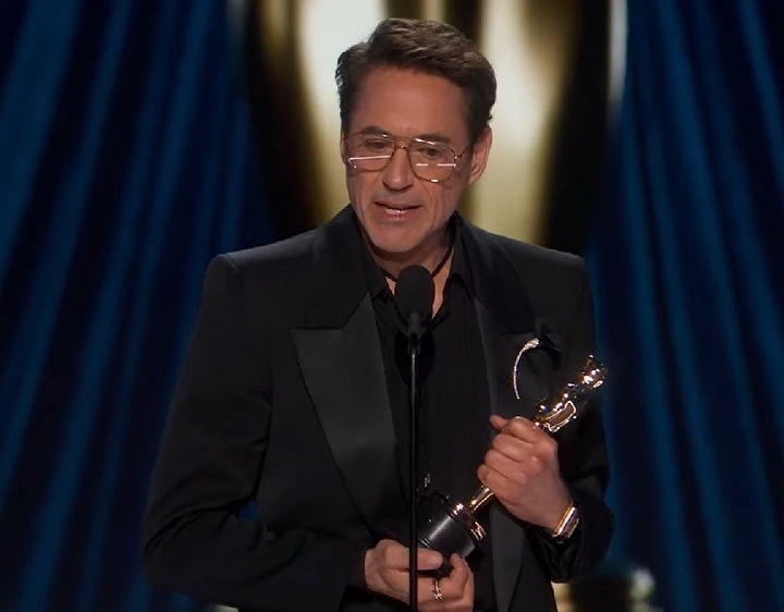 Neste domingo (10/03), o ator Robert Downey Jr., conhecido por ter vivido o herói Homem de Ferro nos filmes da Marvel, ganhou o primeiro prêmio Oscar de sua carreira.