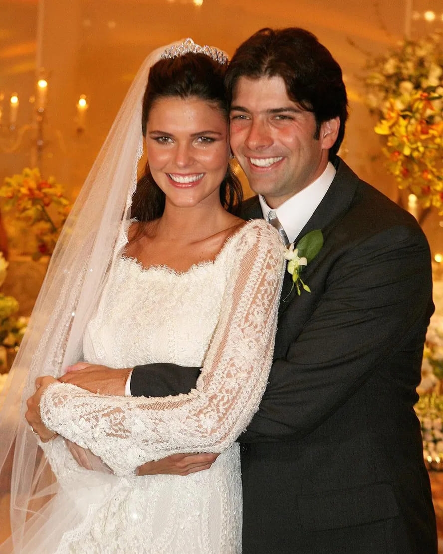 Daniella também exaltou os 16 anos de casamento completados com o empresário Wolff Klabin. Ela postou uma foto do dia do casamento, celebrado em 6/9/2007, na Marina da Glória, no Rio de Janeiro.