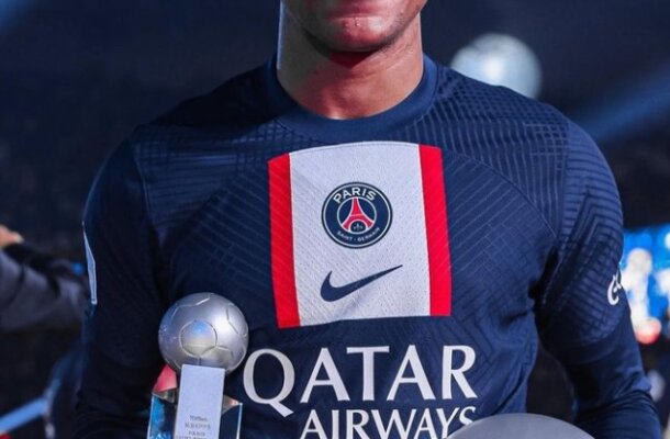 Em segundo lugar está o francês Kylian Mbappé, grande estrela do Paris Saint-Germain. O astro está valendo 180 milhões de euros. Foto: Instagram Mbappé