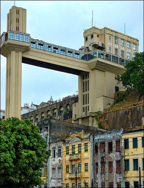 Originalmente movido por água, o elevador foi convertido para energia elétrica em 1906. Reprodução: Flipar